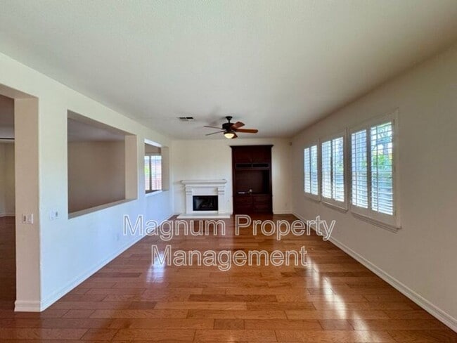 Building Photo - 44780 Rutherford St