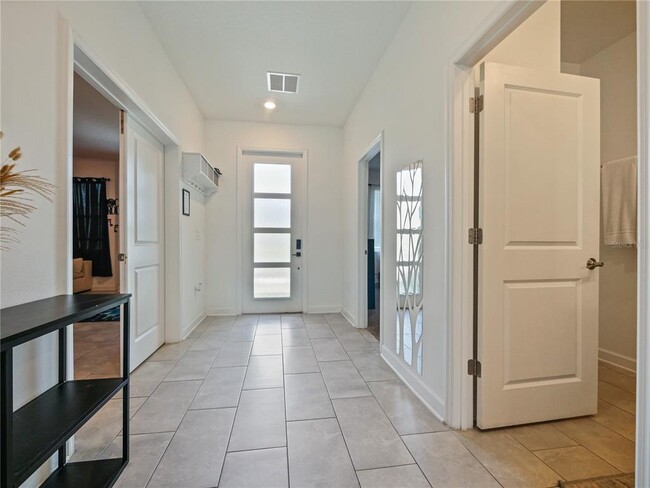 Building Photo - 9084 Sommerset Hills Dr