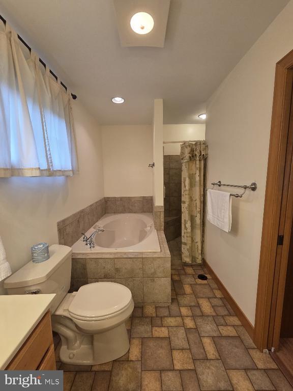 Building Photo - 6209 Stubbs Cove Ln