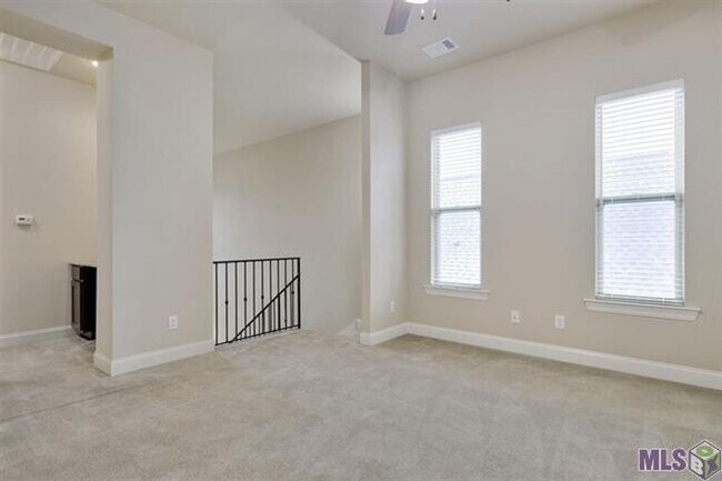 Building Photo - 4 Bedroom House off Old Hammond near S. Fl...