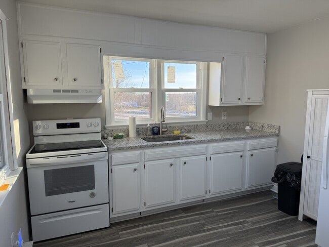 Building Photo - 67 Powers Rockwell Ln