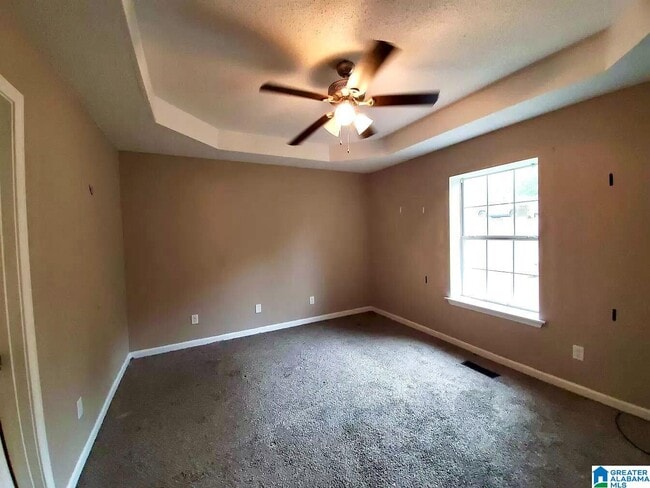 Building Photo - 620 15th Ave NW