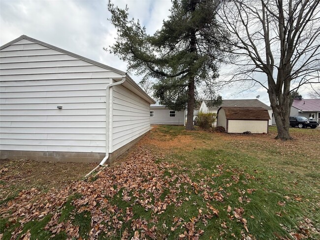 Building Photo - 1139 W 36th St