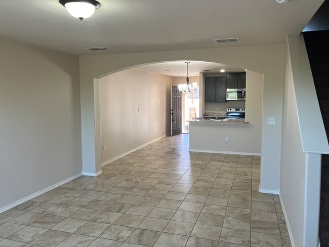 Building Photo - 5611 Montevista Dr