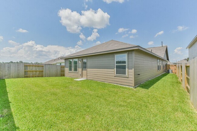 Building Photo - 18562 Cepagatti Dr