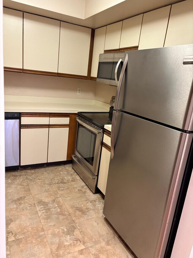 Building Photo - 1250 N Broad St