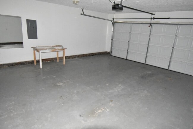 Building Photo - Coming Soon, 3 Bedroom and 2 Bath Home