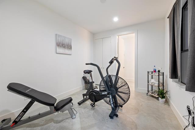 Building Photo - 1848 Euclid Ave