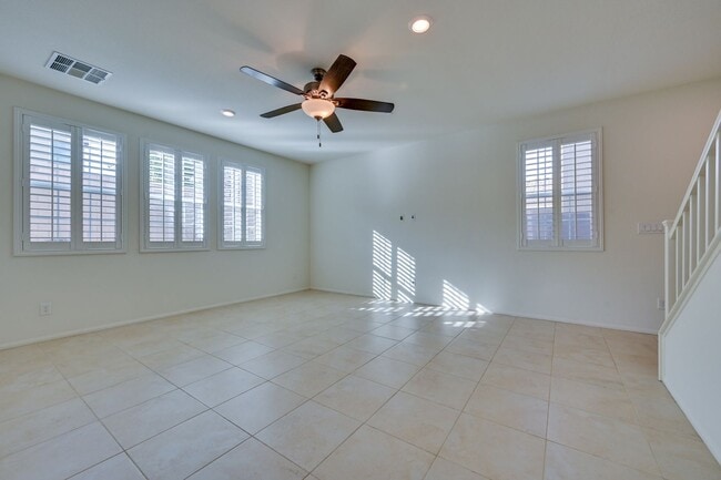 Building Photo - Green Valley!! Gated!! 4 Bedrooms!! Bed & Bath Downstairs!!  TANKLESS WATER HEATER!!! Covered pat...