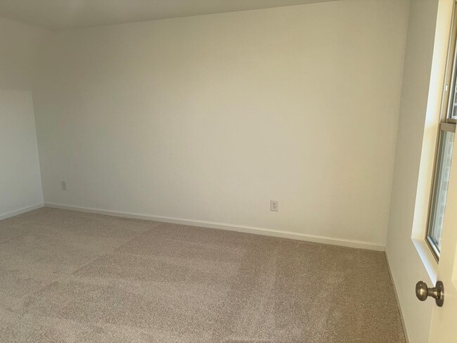 Building Photo - 2513 Broken Bow Dr