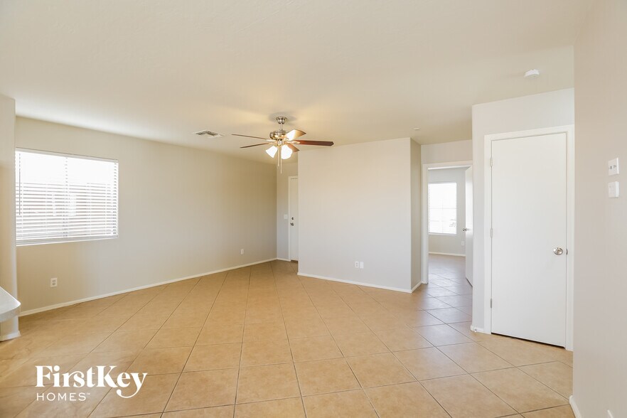 Building Photo - 21286 Duncan Dr