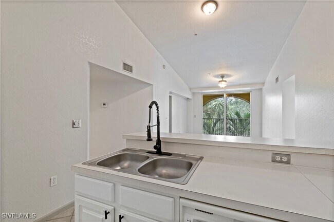 Building Photo - 4113 Residence Drive