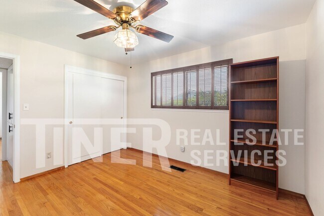 Building Photo - 7304 Idle Wild Way