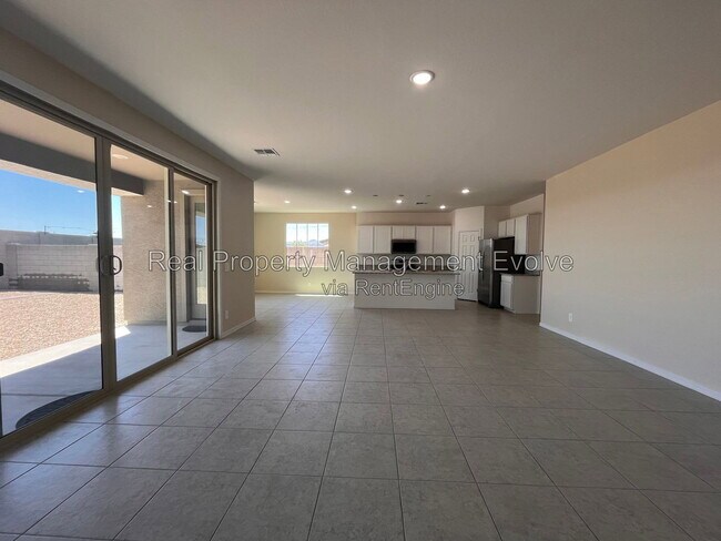 Building Photo - 4617 S 108th Ave