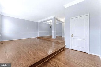 Building Photo - 43627 Pickett Corner Terrace