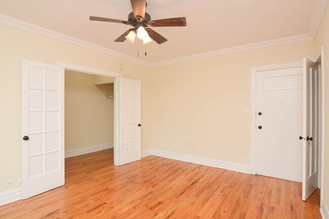 Building Photo - 4742 N Hermitage