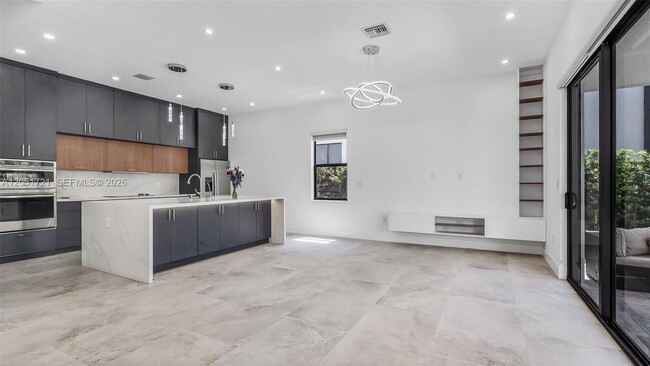 Building Photo - 8900 NW 161st Terrace
