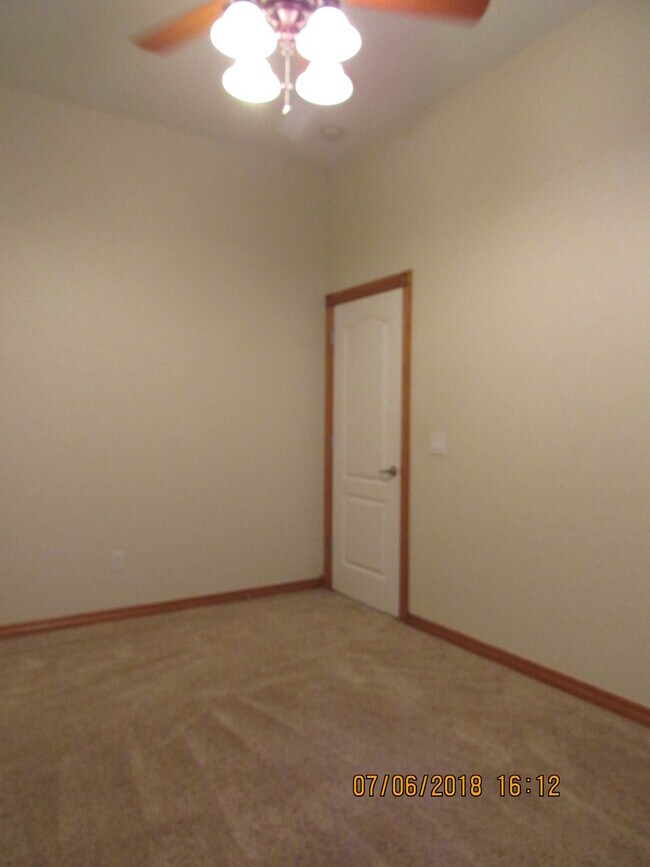 Building Photo - Pet Negotiable Upon Homeowner Approval!!