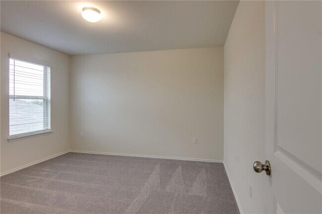 Building Photo - 6621 Hartlage St