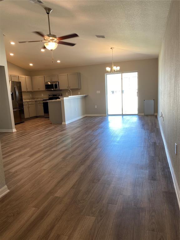 Building Photo - 217 Cascara Ln