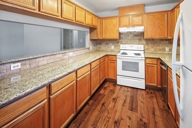 Building Photo - 2020 Legacy Ln