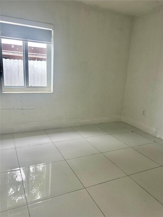 Building Photo - 6550 W 8th Ave