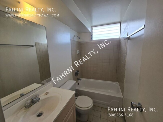 Building Photo - Spacious 2-Bedroom, 2-Bath Condo with Stun...