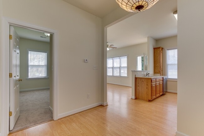 Building Photo - 955 Poquoson Ave