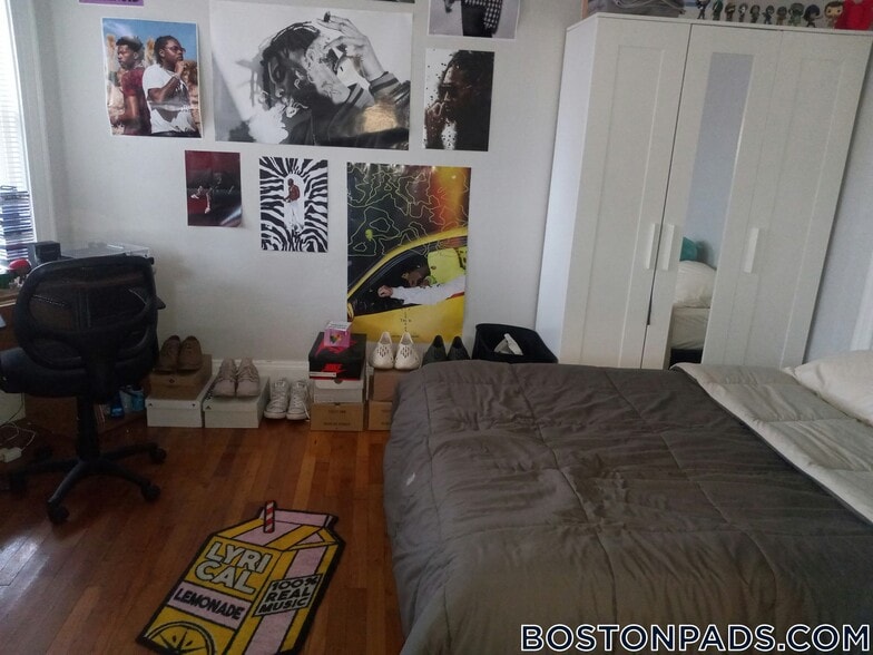 Building Photo - 38 George St