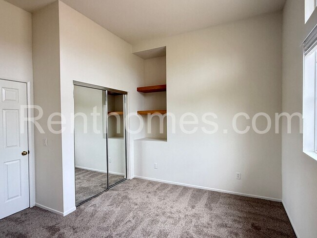 Building Photo - 12710 Via Nieve