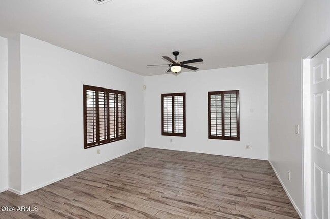 Building Photo - 6006 N 5th Pl