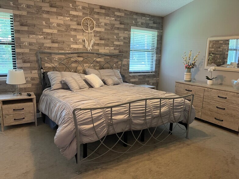Master bedroom - 7942 Lexington Club Blvd