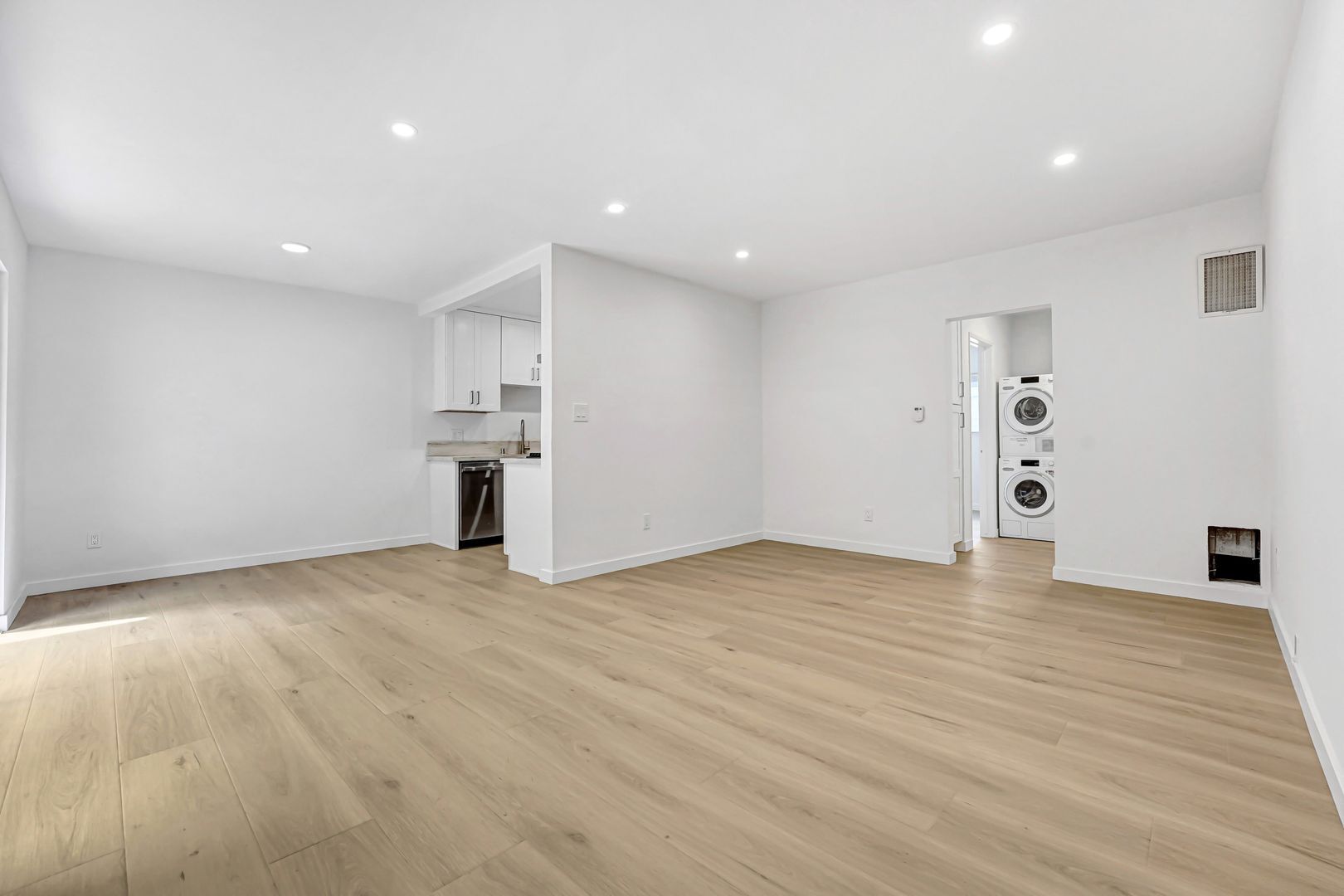 Building Photo - 1241 9th St