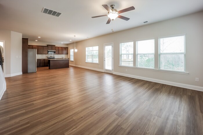Building Photo - 6361 Flat Rock Ln