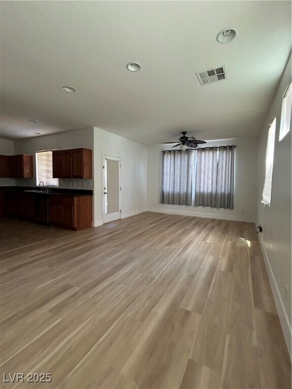 Building Photo - 10536 La Campana St