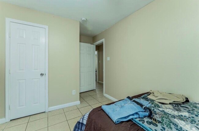 Building Photo - 4753 Mallow St