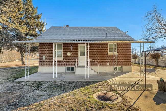 Building Photo - Freshly Renovated Clearfield Rambler | Move-In Ready