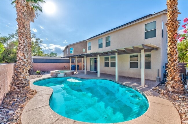 Building Photo - 5025 W Lone Wolf Ave