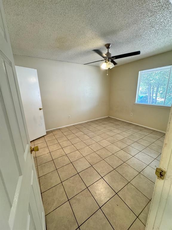Building Photo - 10613 Golden Quail Dr