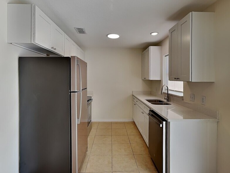 Building Photo - 374 Willow Song Ct