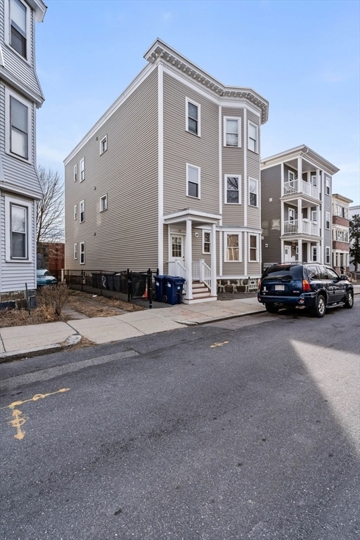 Building Photo - 93 Sydney St