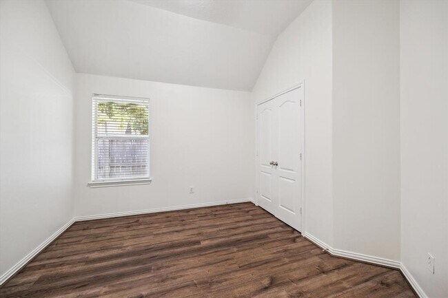 Building Photo - 6949 Hamilton Falls Ln