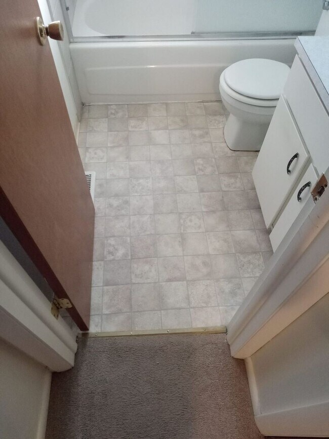 Building Photo - 1214-1216 SW 11th St