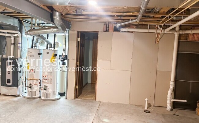 Building Photo - 4369 Houser Dr