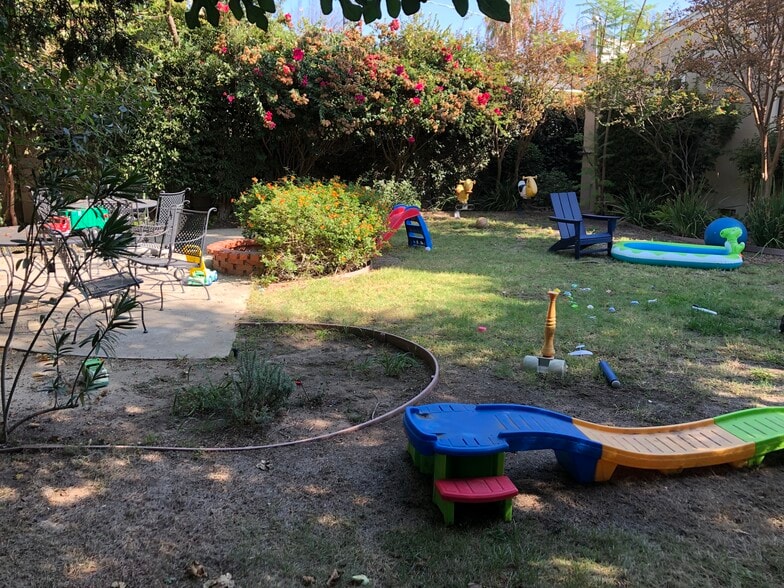 Backyard - 5507 Noble Ave