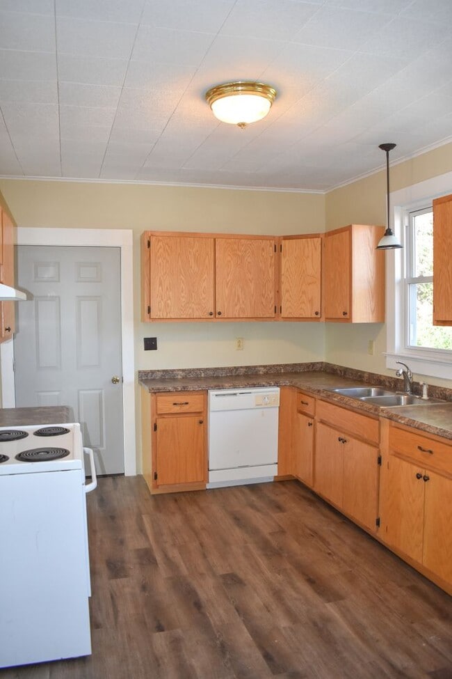 Building Photo - RHER175