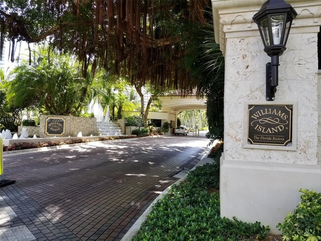 Building Photo - 1000 W Island Blvd