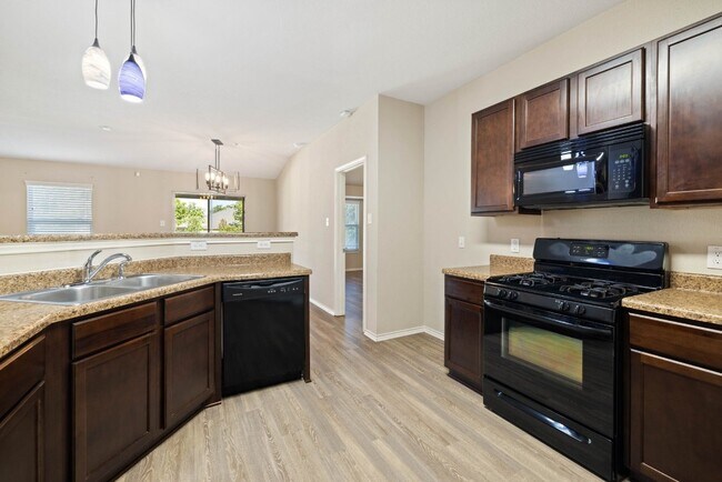 Building Photo - 16708 Black Kettle Dr