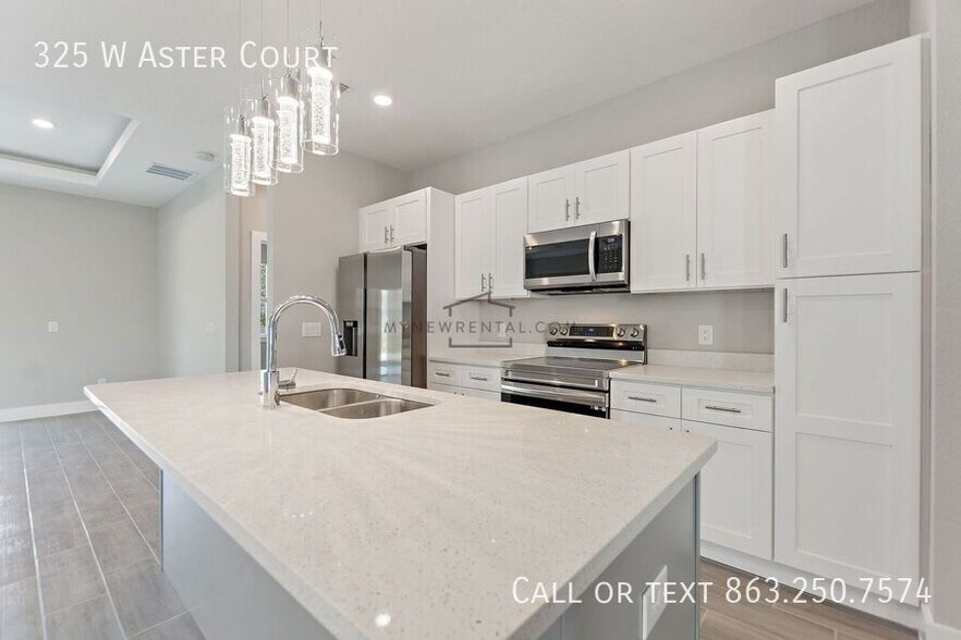 Building Photo - 325 W Aster Ct