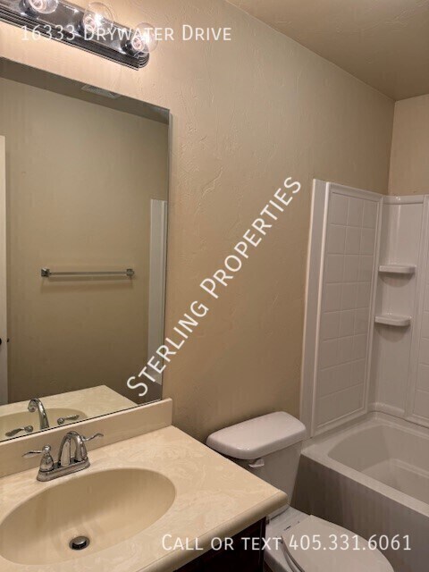 Building Photo - 16333 Drywater Dr